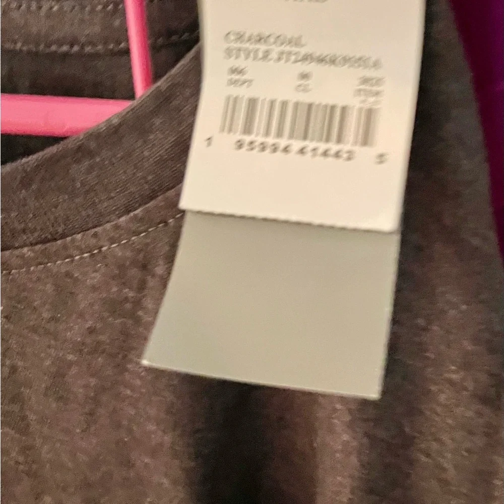 NWT Dog Mom Tee Shirt 🐾 - Picture 3 of 3